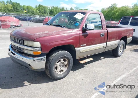 2000 Chevrolet Silverado 1500 Ls z USA, uszkodzony, nr VIN 1GCEK14T8YE137776